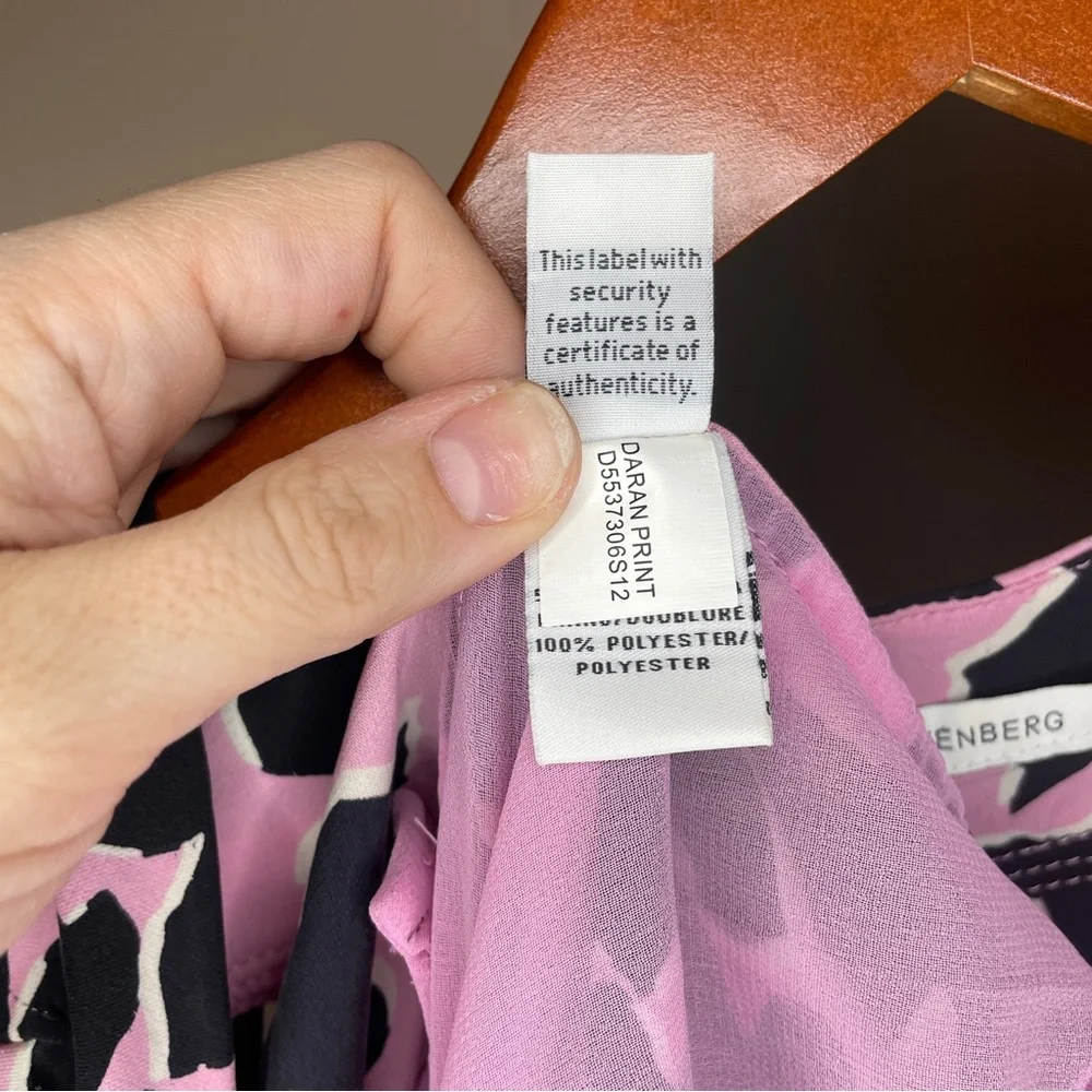 Diane Von Furstenberg - Daran Print Pink & Black Silk Cocktail Dress- Size 2 - Picture 7 of 10